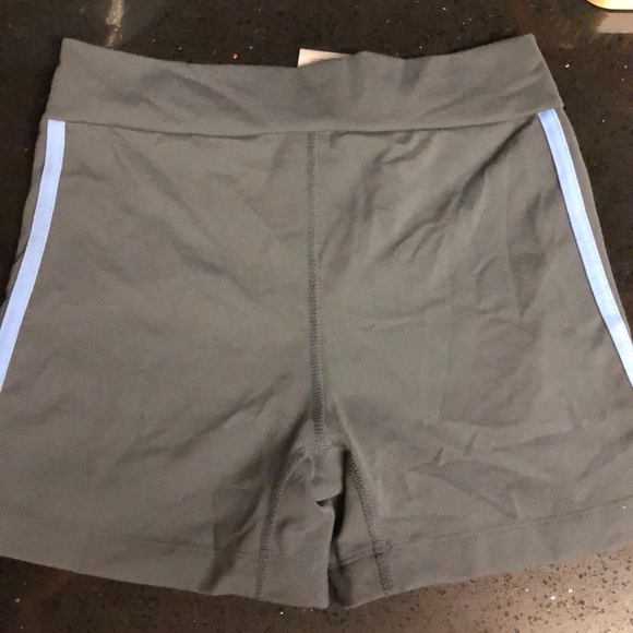Adidas women’s shorts - Picture 2 of 2